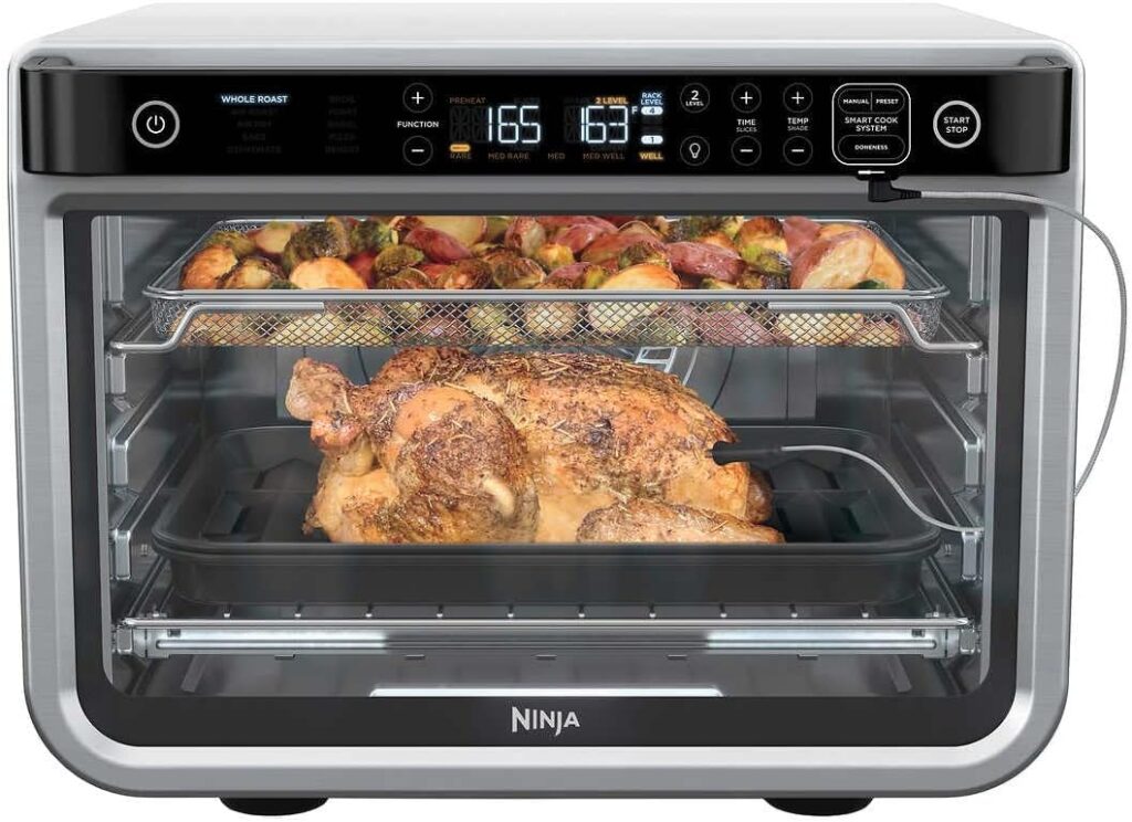 Ninja Foodi DT255CO, Horno 10 en 1 Smart XL Air Fry Oven, Tostadora Digital con Termómetro Inteligente y Control Tactil, Convección Envolvente de Hasta 450 °F, Color Plateado (Reacondicionado)